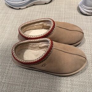 Ugg Tasman